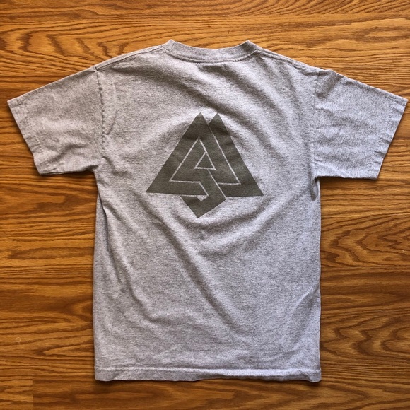 Undefeated five strikes logo t shirt small - Picture 3 of 3